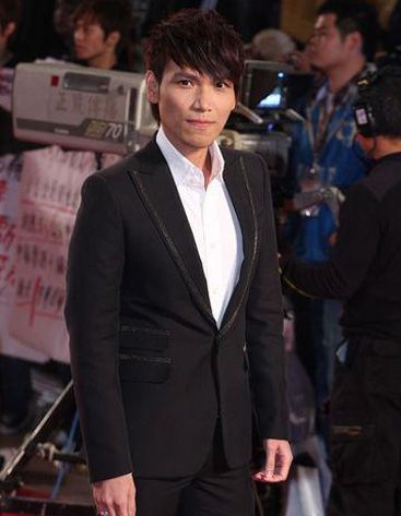 46屆金馬獎上演“黑白型男會”(圖)