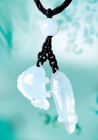 白色翡翠