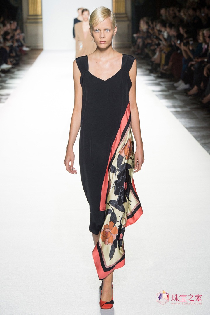 rֲʧˇgϢDries Van Noten 2018ϵЕrb